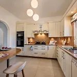Villa Charming 3 Bedroom Nestled Amongst The Orange Groves Of Silves, Algarve, Portugal *