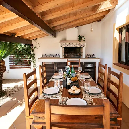 Charming 3 Bedroom Nestled Amongst The Orange Groves Of Silves, Algarve, Portugal Silves