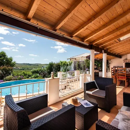 Charming 3 Bedroom Nestled Amongst The Orange Groves Of Silves, Algarve, Portugal *