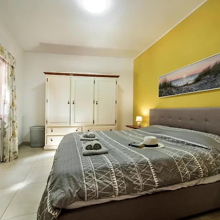 Charming 3 Bedroom Nestled Amongst The Orange Groves Of Silves, Algarve, Portugal Silves