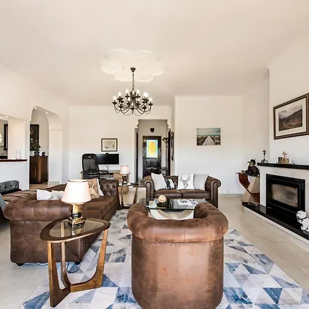 Villa Charming 3 Bedroom Nestled Amongst The Orange Groves Of Silves, Algarve, Portugal