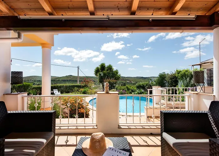 Charming 3 Bedroom Nestled Amongst The Orange Groves Of Silves, Algarve, Portugal Willa