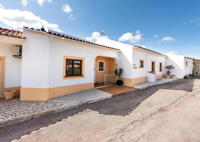 Charming 3 Bedroom Nestled Amongst The Orange Groves Of Silves, Algarve, Portugal Silves