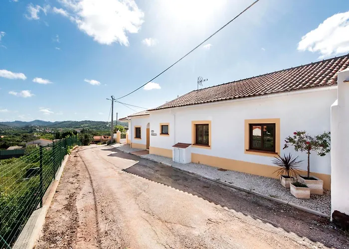 Charming 3 Bedroom Nestled Amongst The Orange Groves Of Silves, Algarve, Portugal *