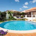 Charming 3 Bedroom Nestled Amongst The Orange Groves Of Silves, Algarve, Portugal *