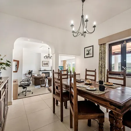 Charming 3 Bedroom Nestled Amongst The Orange Groves Of Silves, Algarve, Portugal Villa